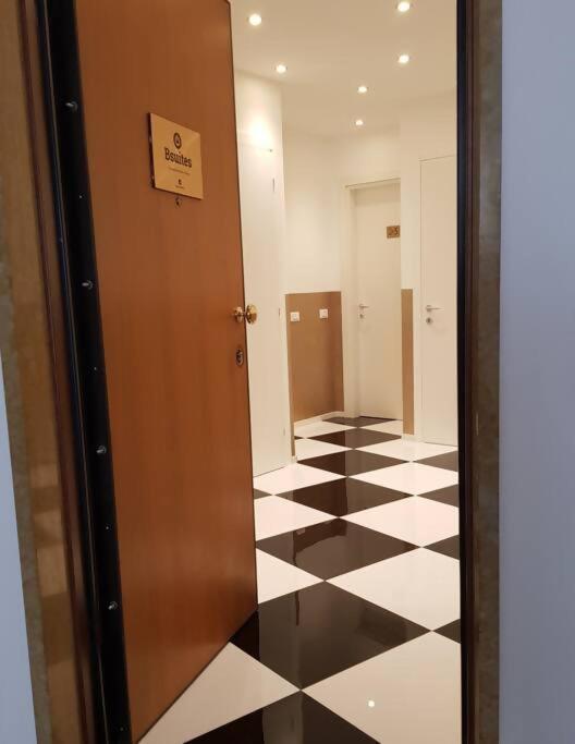Bsuites Trieste In Centro Storico Con Wifi Pádua Quarto foto